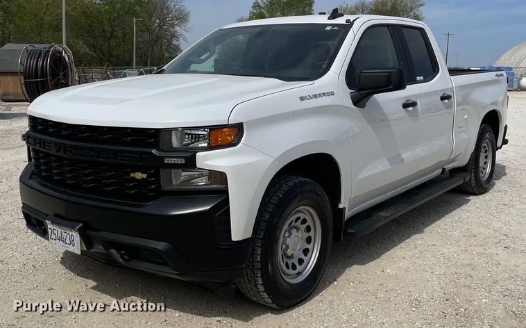 image for item LJ9631 2019 Chevrolet Silverado 1500  Double Cab pickup truck