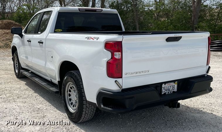 image for item LJ9631 2019 Chevrolet Silverado 1500  Double Cab pickup truck