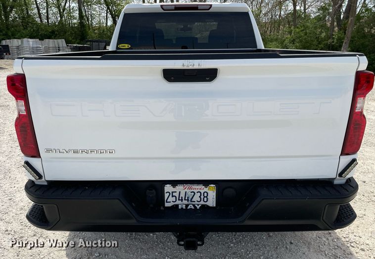 image for item LJ9631 2019 Chevrolet Silverado 1500  Double Cab pickup truck