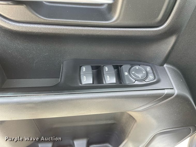 image for item LJ9631 2019 Chevrolet Silverado 1500  Double Cab pickup truck