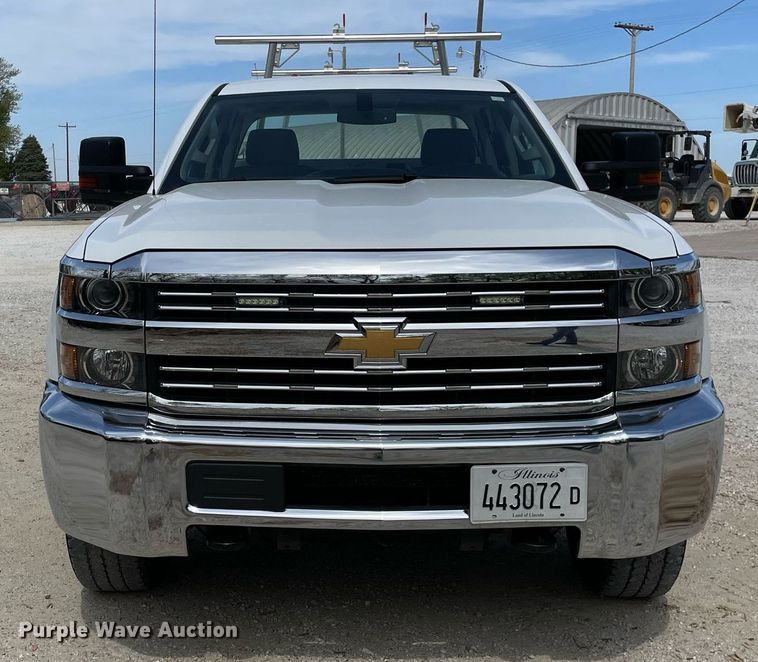 image for item LJ9632 2018 Chevrolet Silverado 2500HD  Double Cab utility bed pickup truck