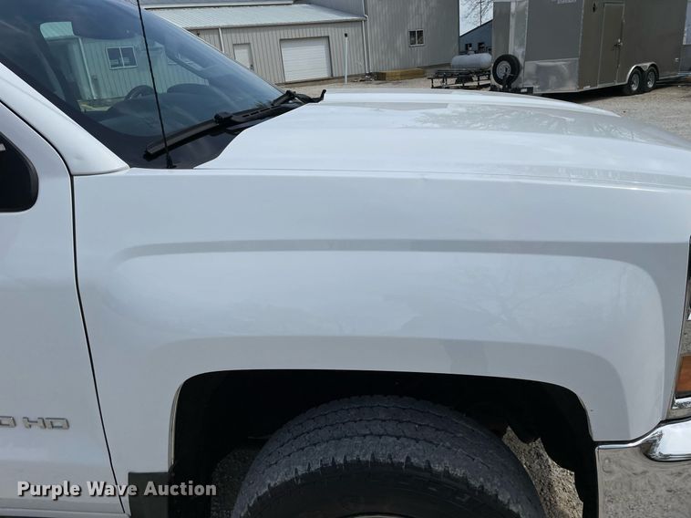 image for item LJ9632 2018 Chevrolet Silverado 2500HD  Double Cab utility bed pickup truck