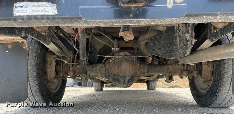 image for item LJ9632 2018 Chevrolet Silverado 2500HD  Double Cab utility bed pickup truck