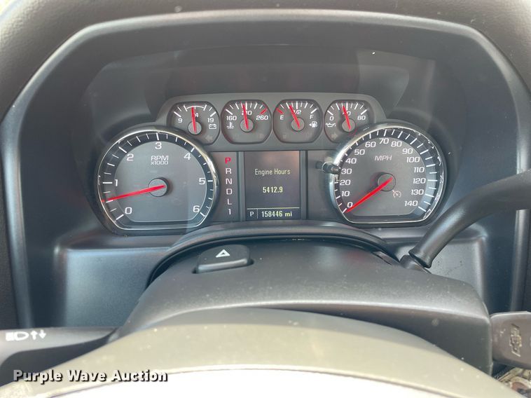 image for item LJ9632 2018 Chevrolet Silverado 2500HD  Double Cab utility bed pickup truck