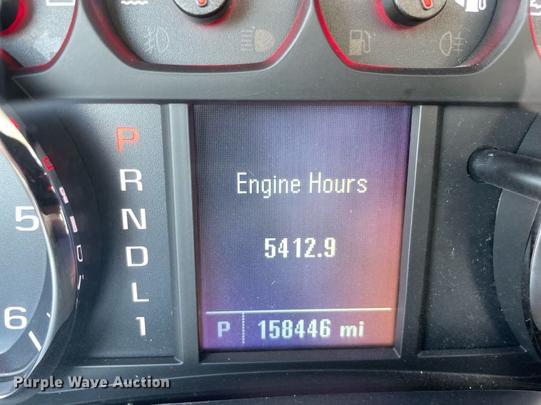 image for item LJ9632 2018 Chevrolet Silverado 2500HD  Double Cab utility bed pickup truck