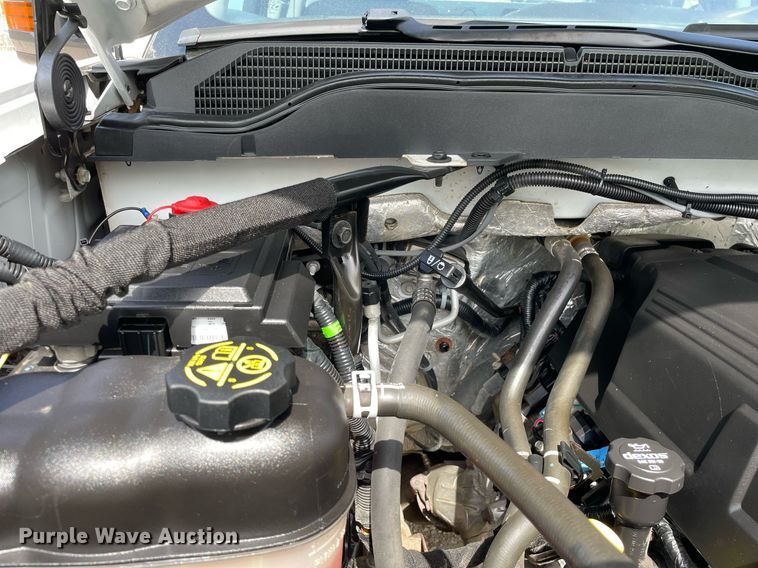 image for item LJ9632 2018 Chevrolet Silverado 2500HD  Double Cab utility bed pickup truck