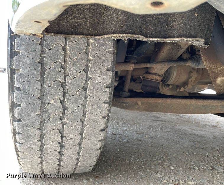 image for item LJ9632 2018 Chevrolet Silverado 2500HD  Double Cab utility bed pickup truck