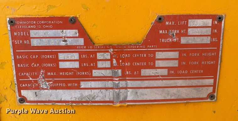 image for item LJ9638 Towmotor V50  forklift