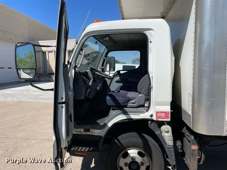 image for item LJ9641 2007 Mitsubishi Fuso FE84D  box truck