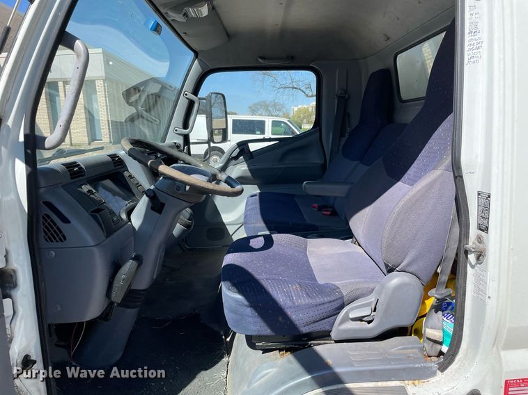 image for item LJ9641 2007 Mitsubishi Fuso FE84D  box truck