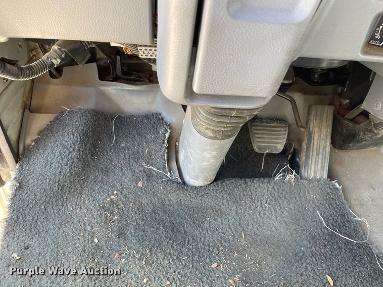 image for item LJ9641 2007 Mitsubishi Fuso FE84D  box truck