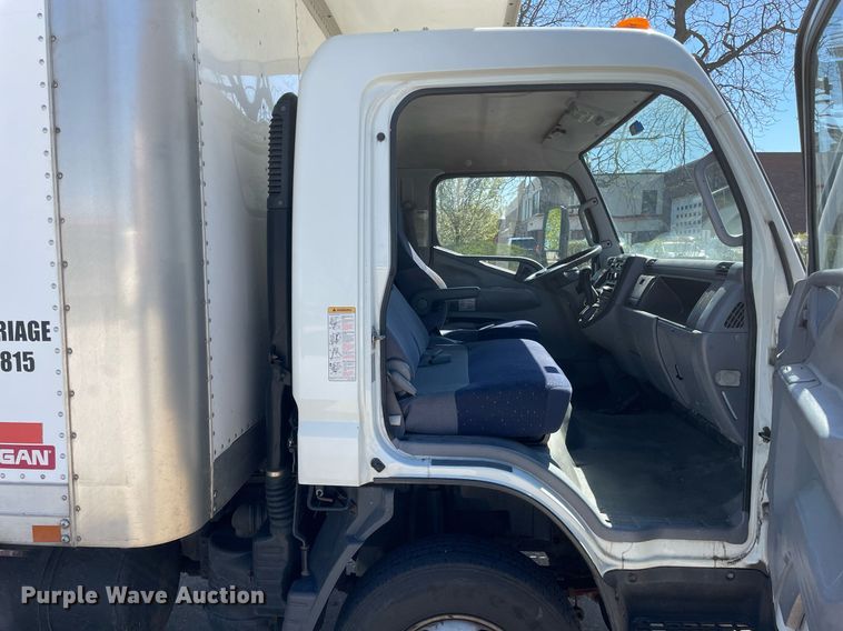 image for item LJ9641 2007 Mitsubishi Fuso FE84D  box truck