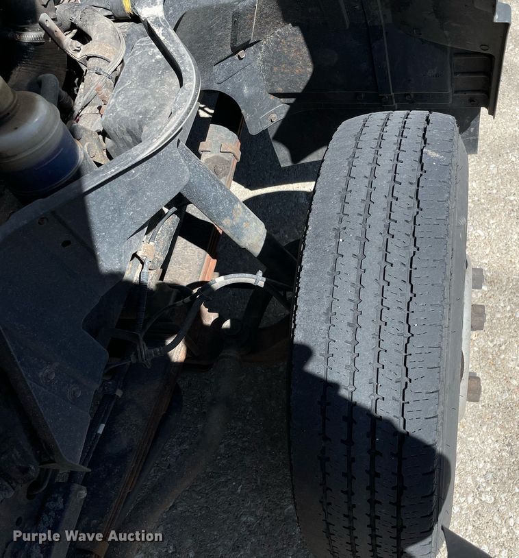 image for item LJ9641 2007 Mitsubishi Fuso FE84D  box truck