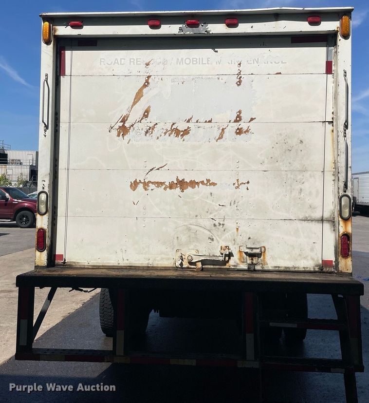 image for item LJ9650 2009  Ford F550 Super Duty XLT  box truck