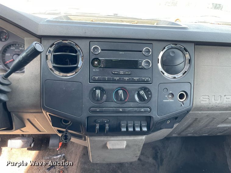 image for item LJ9650 2009  Ford F550 Super Duty XLT  box truck