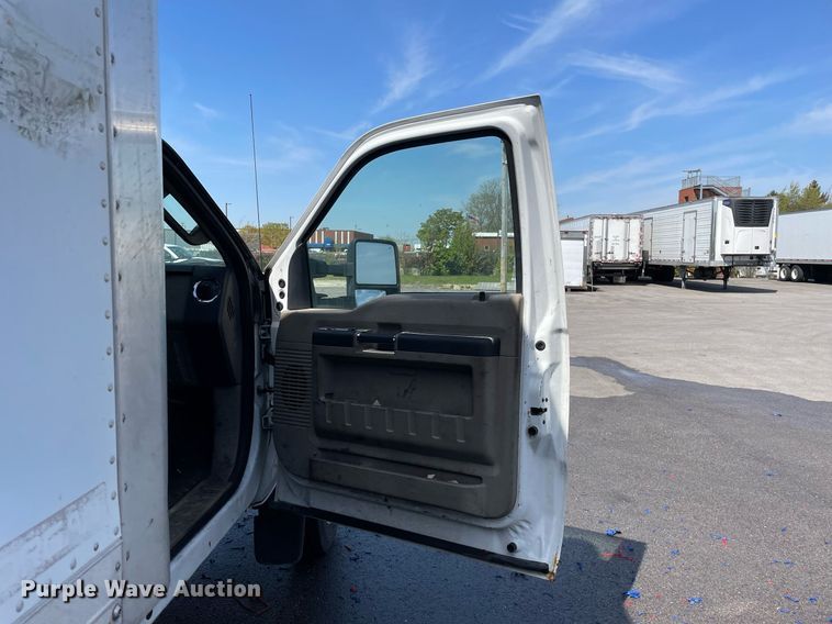image for item LJ9650 2009  Ford F550 Super Duty XLT  box truck