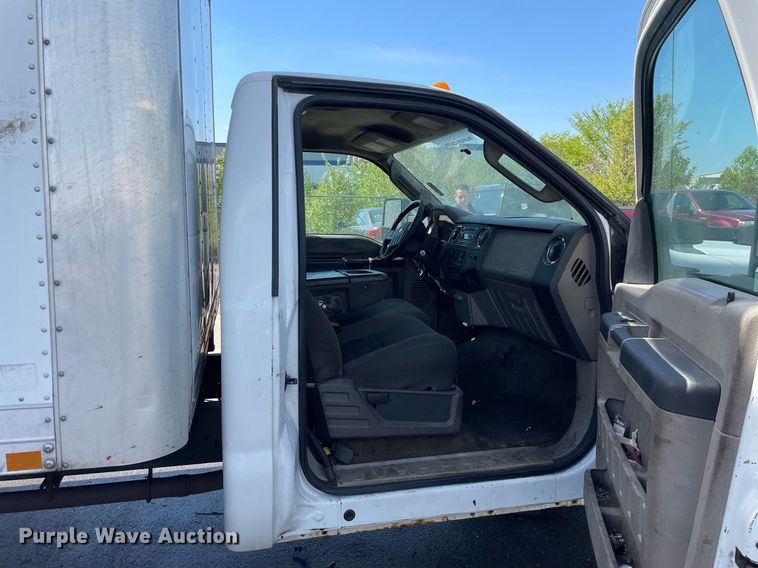 image for item LJ9650 2009  Ford F550 Super Duty XLT  box truck