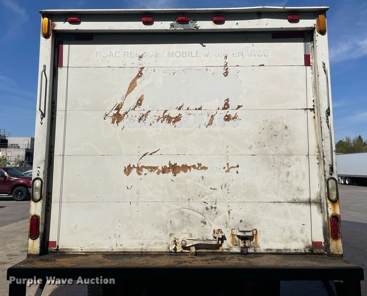 image for item LJ9650 2009  Ford F550 Super Duty XLT  box truck