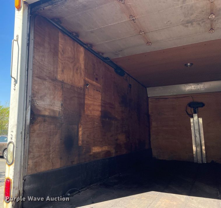 image for item LJ9650 2009  Ford F550 Super Duty XLT  box truck