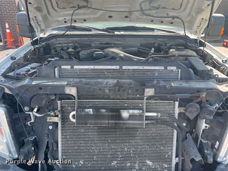 image for item LJ9650 2009  Ford F550 Super Duty XLT  box truck