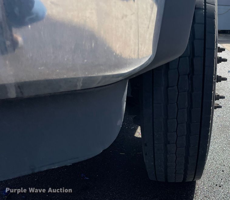 image for item LJ9650 2009  Ford F550 Super Duty XLT  box truck