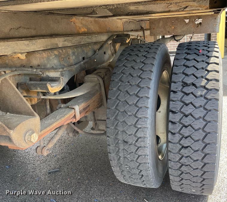 image for item LJ9650 2009  Ford F550 Super Duty XLT  box truck