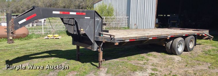 image for item LL9110 1999 Circle M  equipment trailer