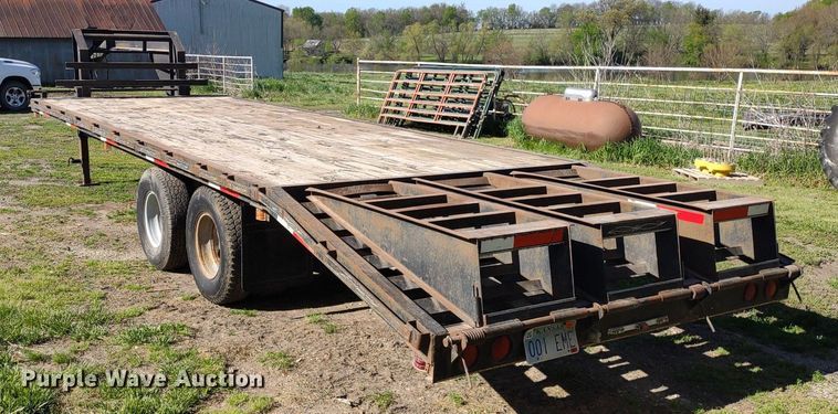 image for item LL9110 1999 Circle M  equipment trailer