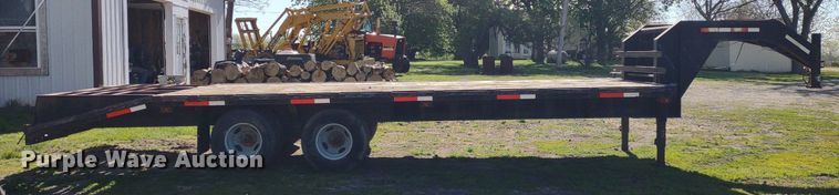 image for item LL9110 1999 Circle M  equipment trailer