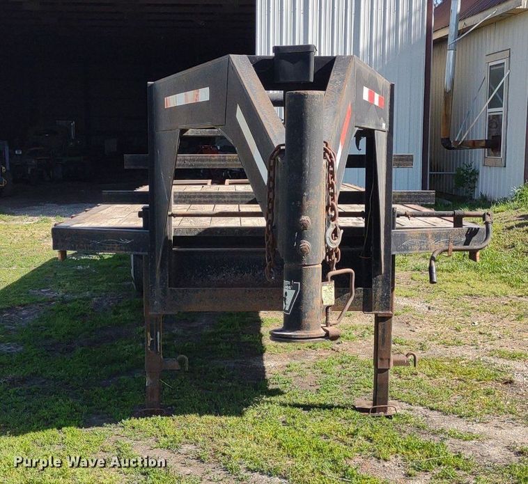 image for item LL9110 1999 Circle M  equipment trailer