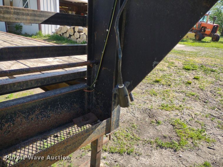 image for item LL9110 1999 Circle M  equipment trailer