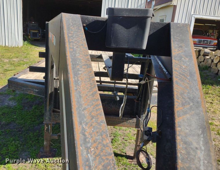 image for item LL9110 1999 Circle M  equipment trailer