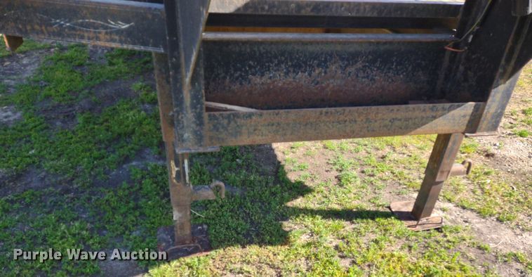image for item LL9110 1999 Circle M  equipment trailer