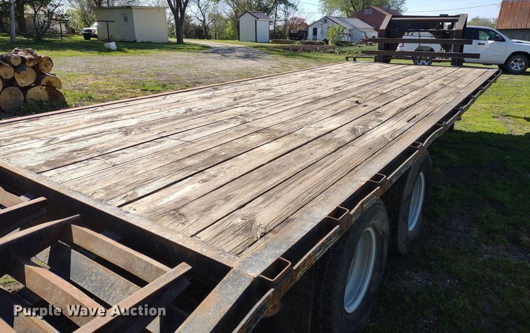 image for item LL9110 1999 Circle M  equipment trailer