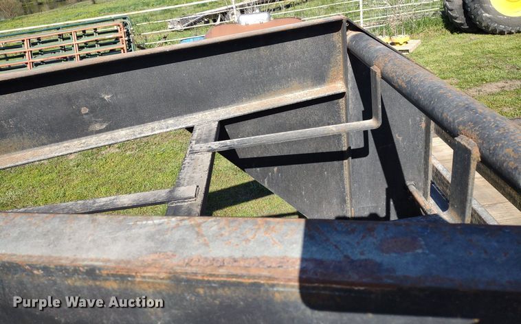 image for item LL9110 1999 Circle M  equipment trailer