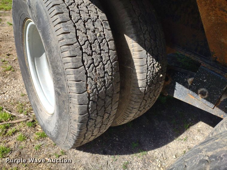 image for item LL9110 1999 Circle M  equipment trailer