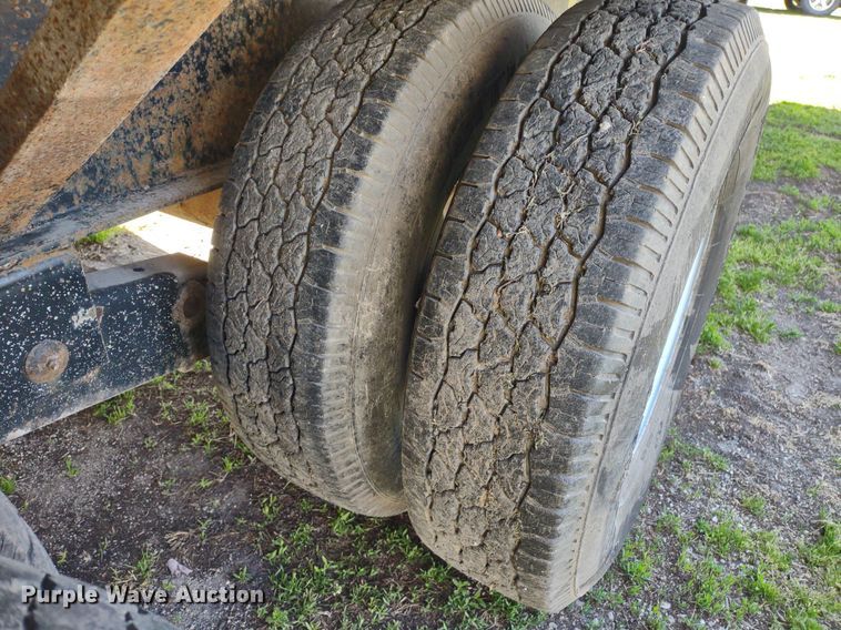 image for item LL9110 1999 Circle M  equipment trailer