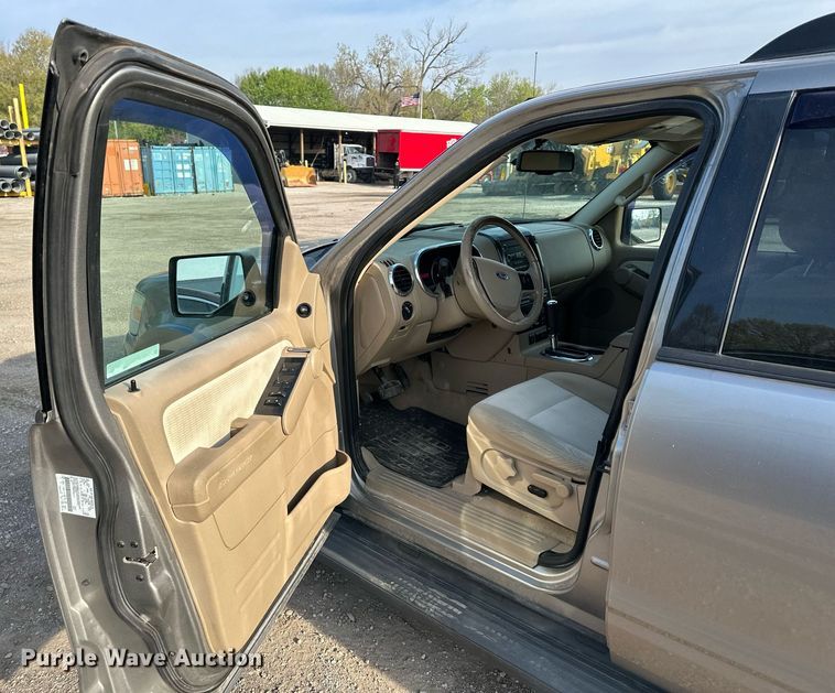 image for item LN9195 2008 Ford Explorer XLT  SUV