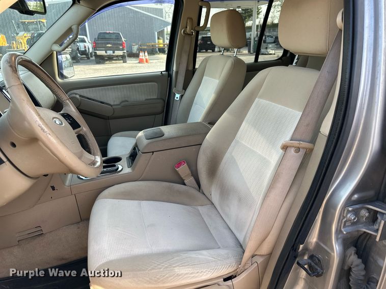 image for item LN9195 2008 Ford Explorer XLT  SUV