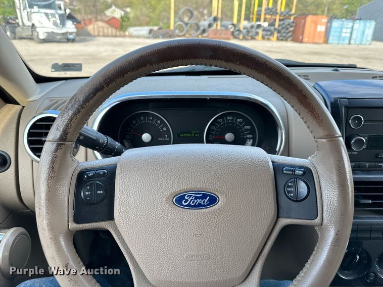 image for item LN9195 2008 Ford Explorer XLT  SUV