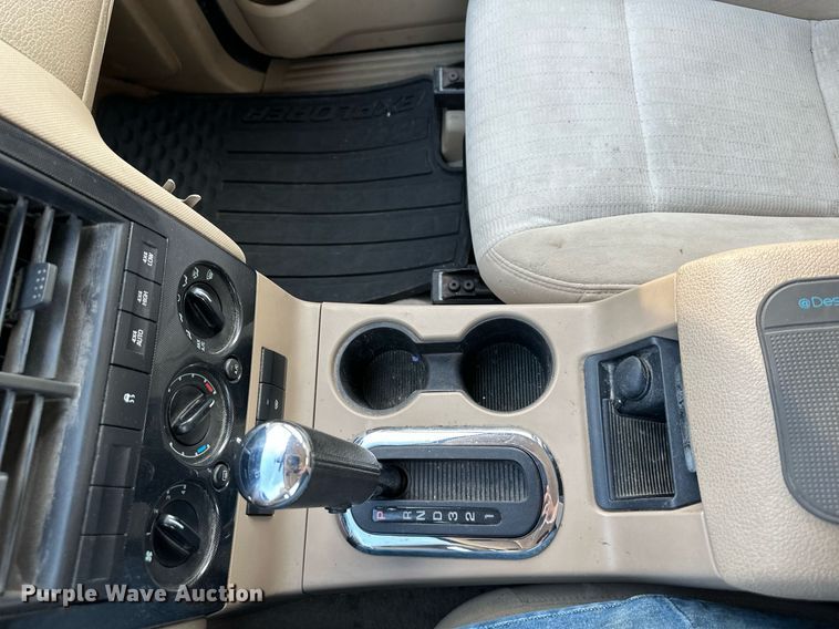 image for item LN9195 2008 Ford Explorer XLT  SUV