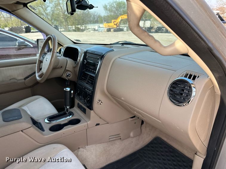 image for item LN9195 2008 Ford Explorer XLT  SUV