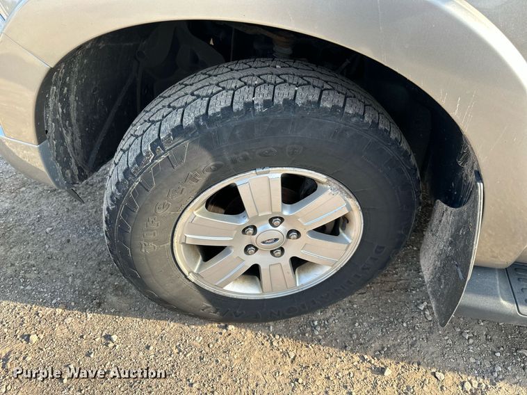 image for item LN9195 2008 Ford Explorer XLT  SUV