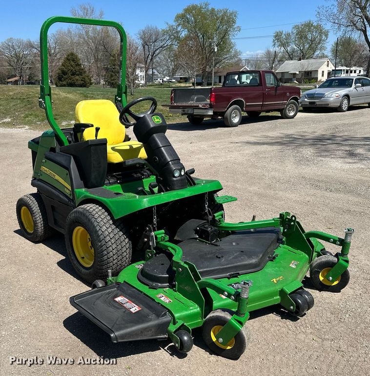 image for item LN9423 2017 John Deere 1580  lawn mower