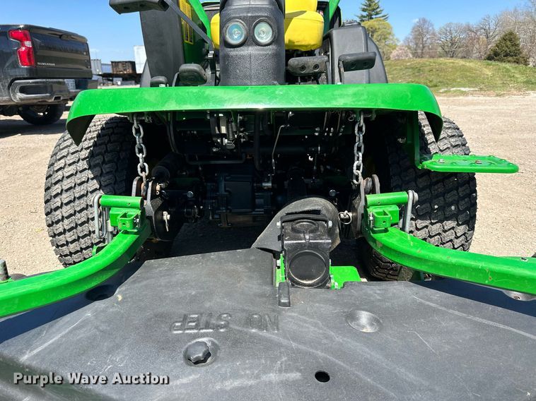 image for item LN9423 2017 John Deere 1580  lawn mower