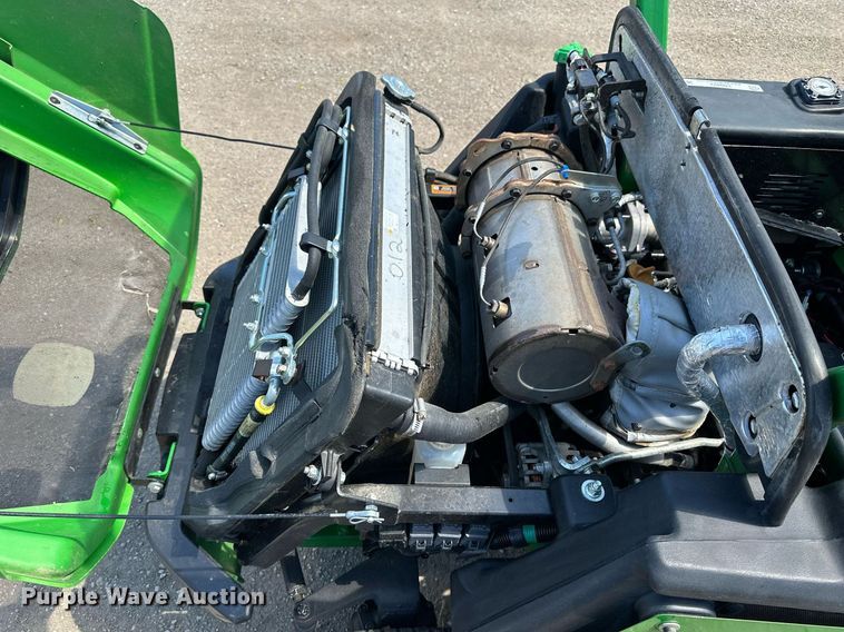 image for item LN9423 2017 John Deere 1580  lawn mower