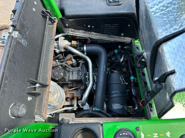 image for item LN9423 2017 John Deere 1580  lawn mower