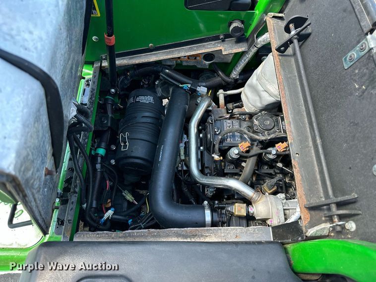 image for item LN9423 2017 John Deere 1580  lawn mower