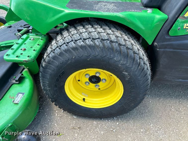 image for item LN9423 2017 John Deere 1580  lawn mower
