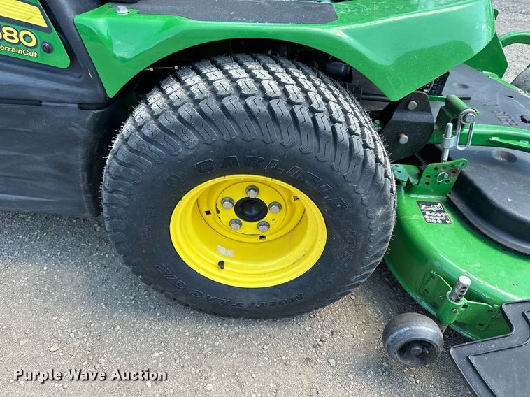 image for item LN9423 2017 John Deere 1580  lawn mower